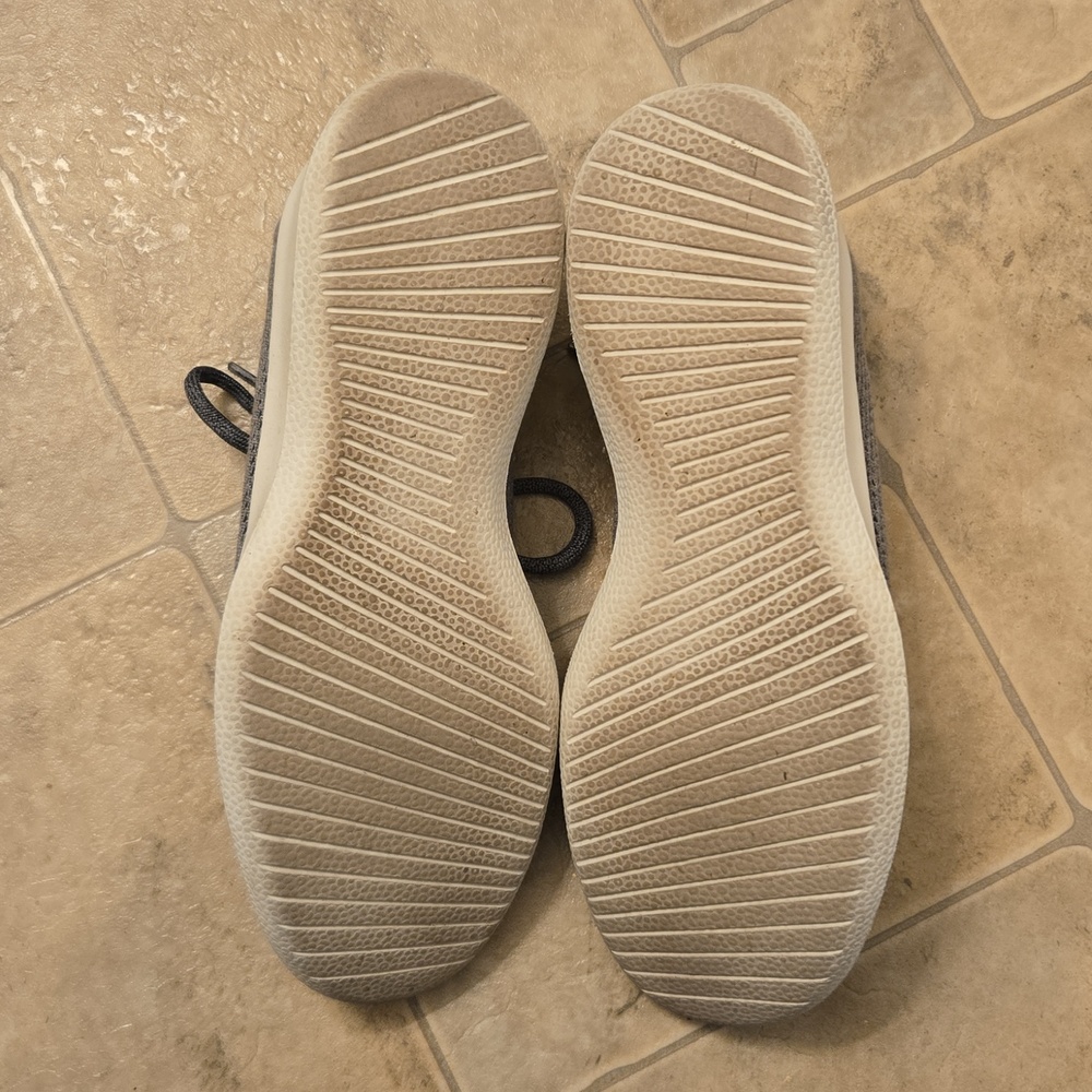 Allbirds - Picture 4 of 5